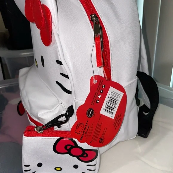 Hello Kitty White and Red Backpack with Iconic Design - Picture 9 of 11